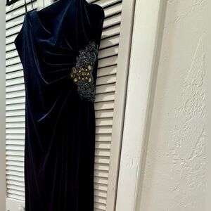 Stunning Navy blue velvet Gown!!